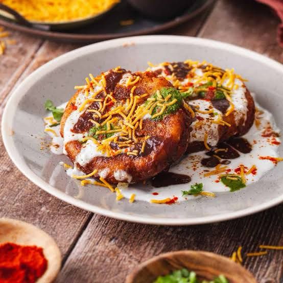 Exploring India's Top 10 Mouthwatering Street Foods: Savor the Flavor